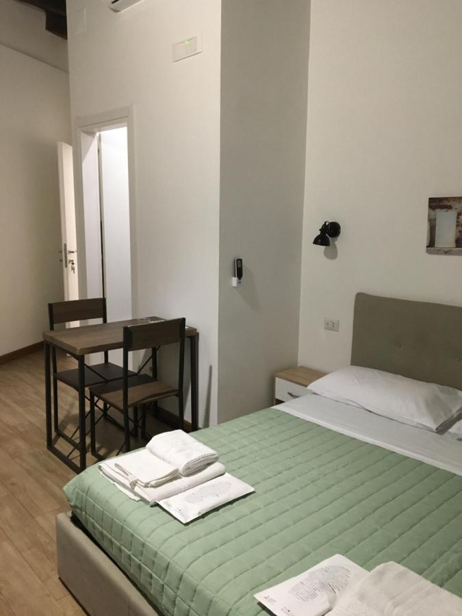 Largo Otranto - Guest House Brindisi Eksteriør bilde
